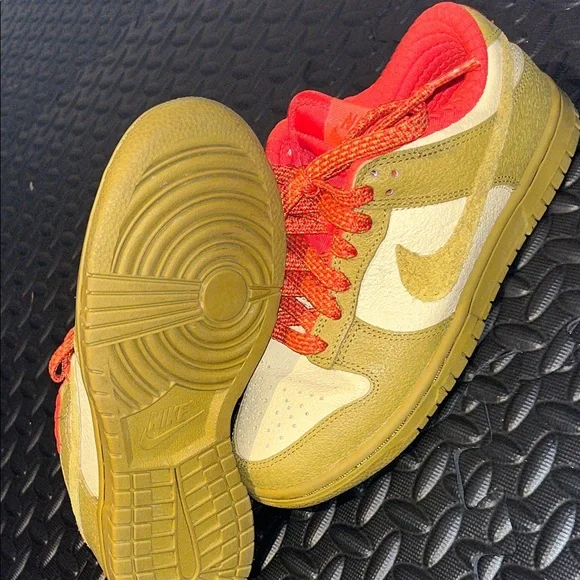 Nike Dunk Low Bronzine Picante Red Womens Size 6 - Picture 6 of 9